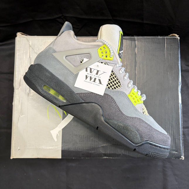 Jordan 4 Retro SE 95 Neon