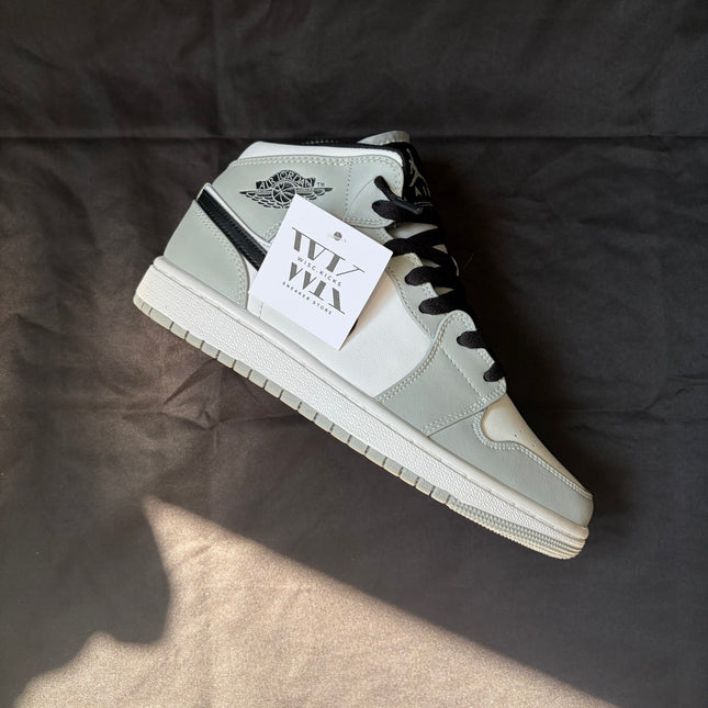 Pre-Owned Jordan 1 Mid Light Smoke Grey