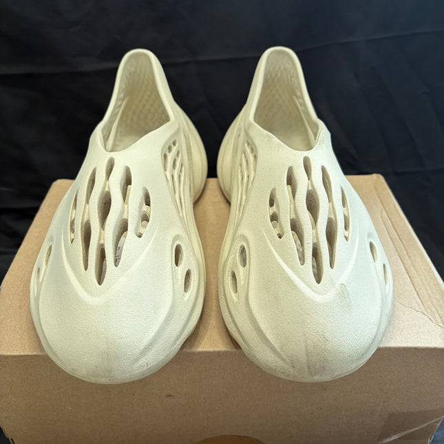 adidas Yeezy Foam RNNR Sand