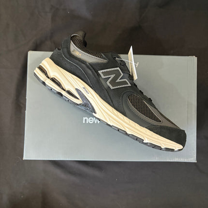 New Balance 2002R Black – WiscKicks