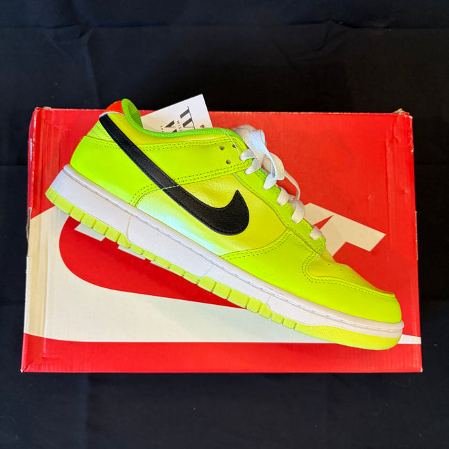 Pre-Owned Nike Dunk Low SE Splash Volt