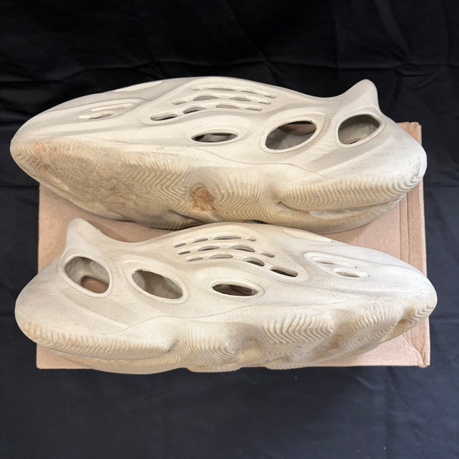 adidas Yeezy Foam RNNR Sand