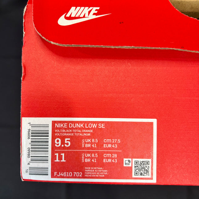 Pre-Owned Nike Dunk Low SE Splash Volt