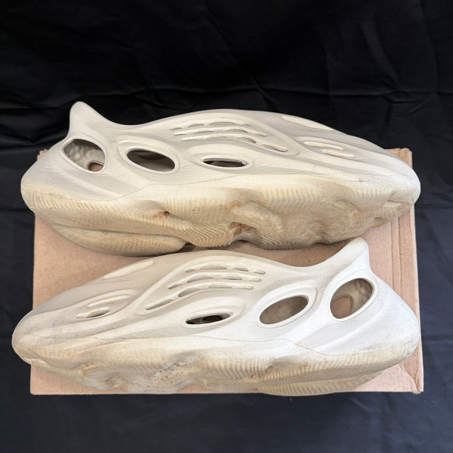 adidas Yeezy Foam RNNR Sand